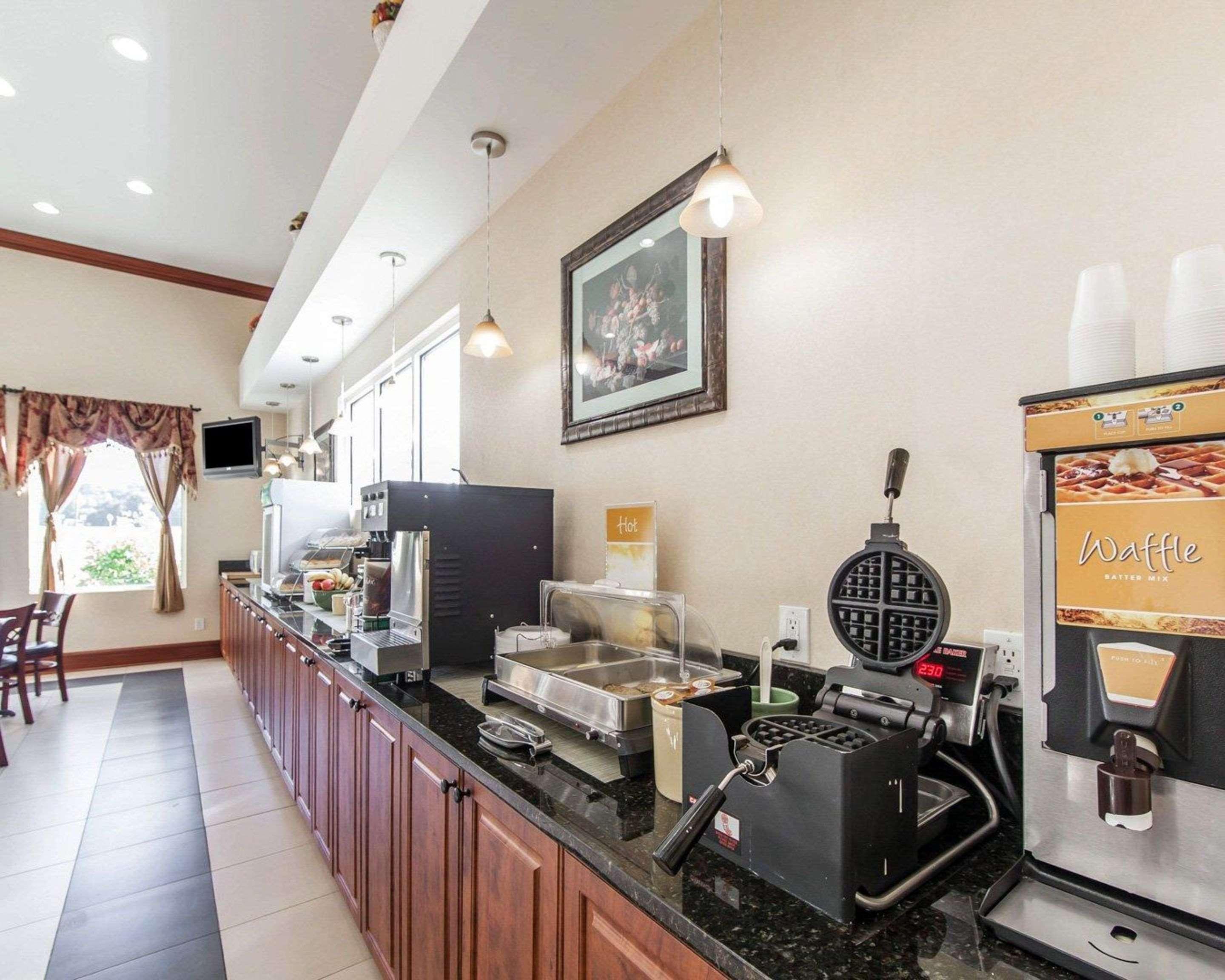 Quality Inn & Suites Cartersville Extérieur photo